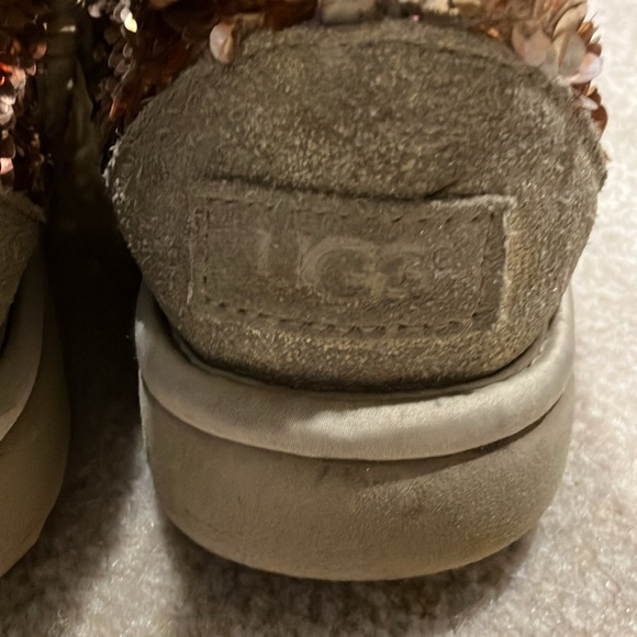 Ugg boots gold sequin with tan in very good condition. - Picture 4 of 12